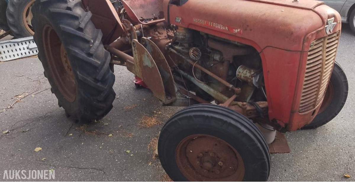 1960 Massey Ferguson I35