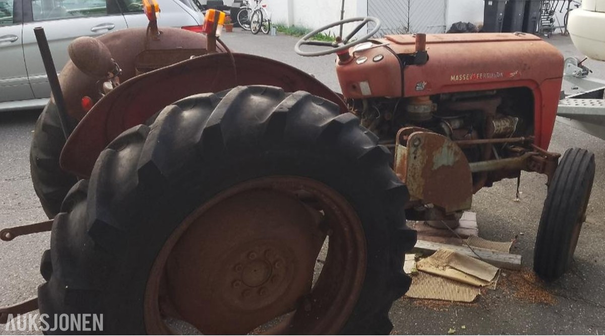 1960 Massey Ferguson I35