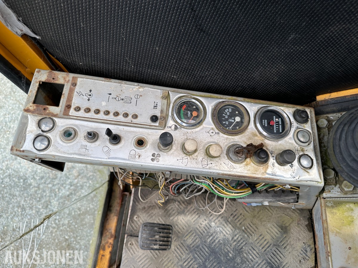 1988 Åkerman H10B Gravemaskin | graveskuff