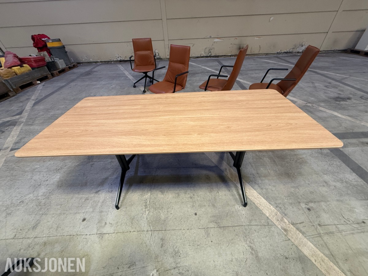 6 Stk Form Form konferansestoler med møtebord