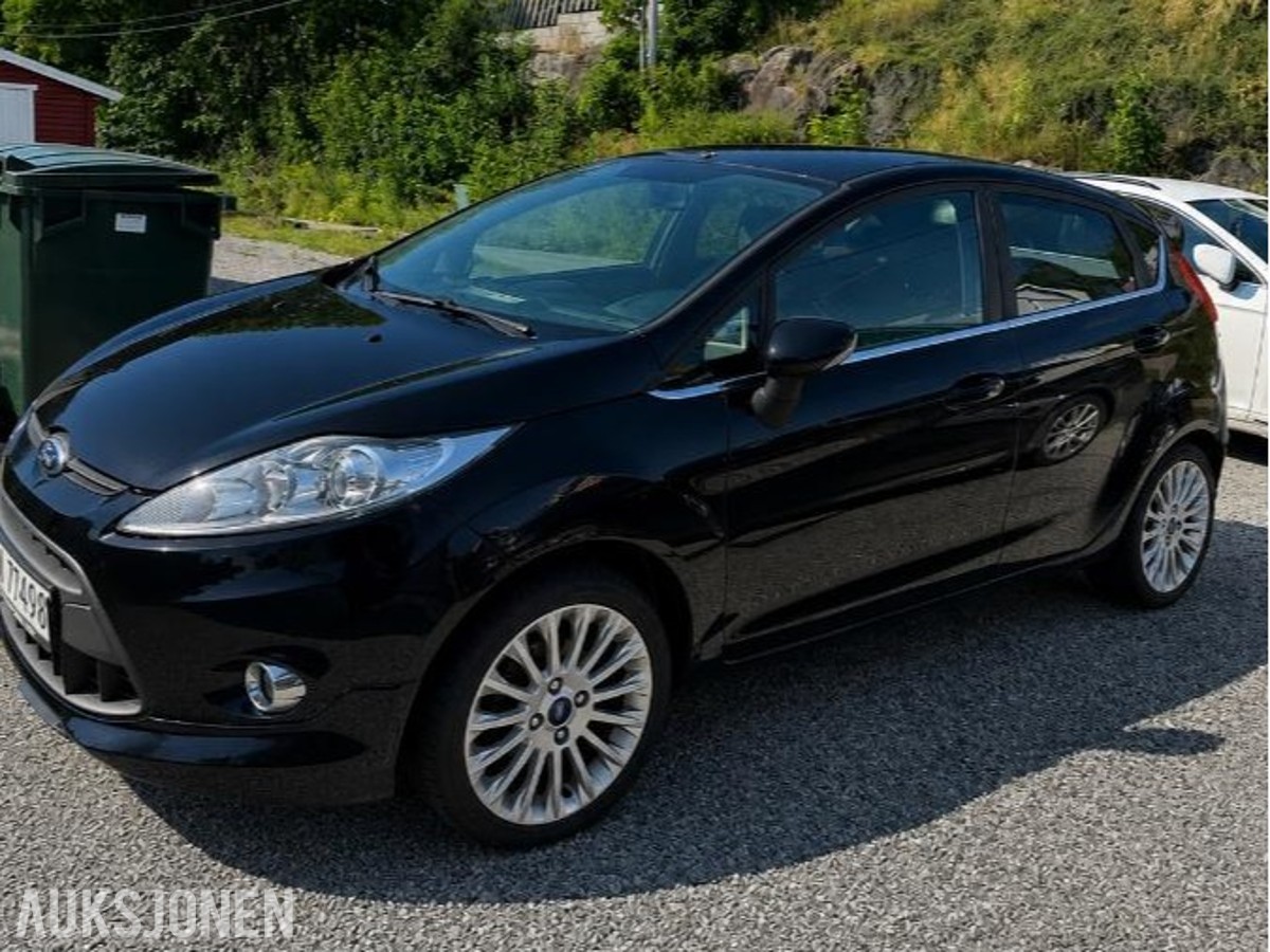 2011 Ford Fiesta 1.4 69hk automat navigasjon