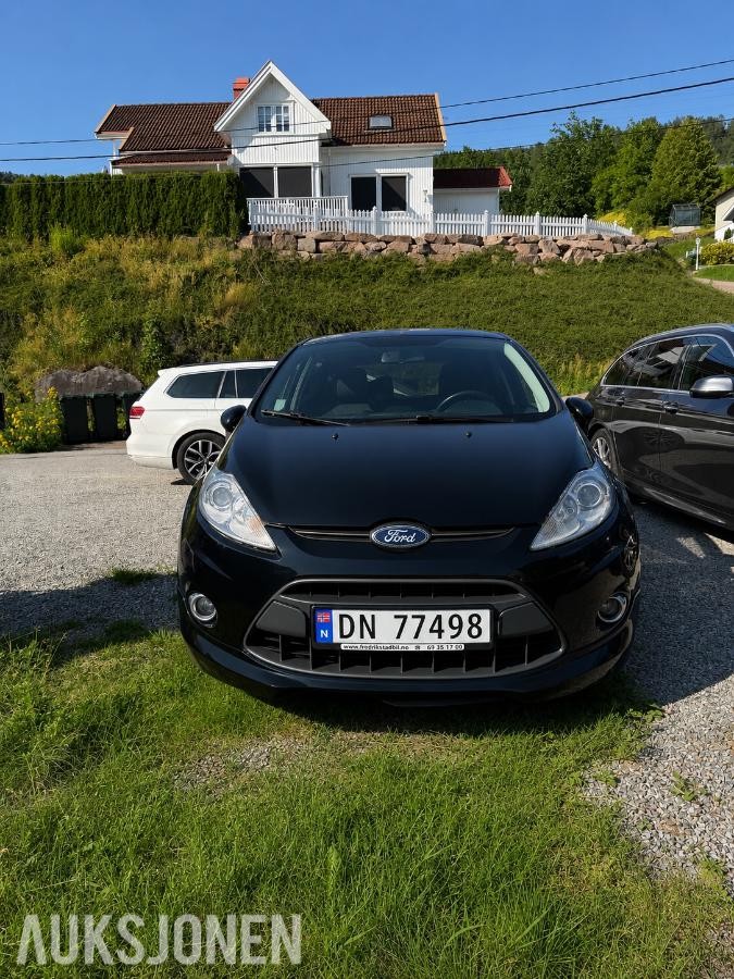 2011 Ford Fiesta 1.4 69hk automat navigasjon