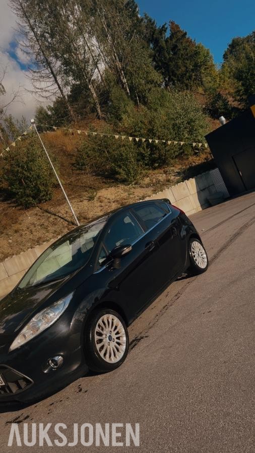 2011 Ford Fiesta 1.4 69hk automat navigasjon