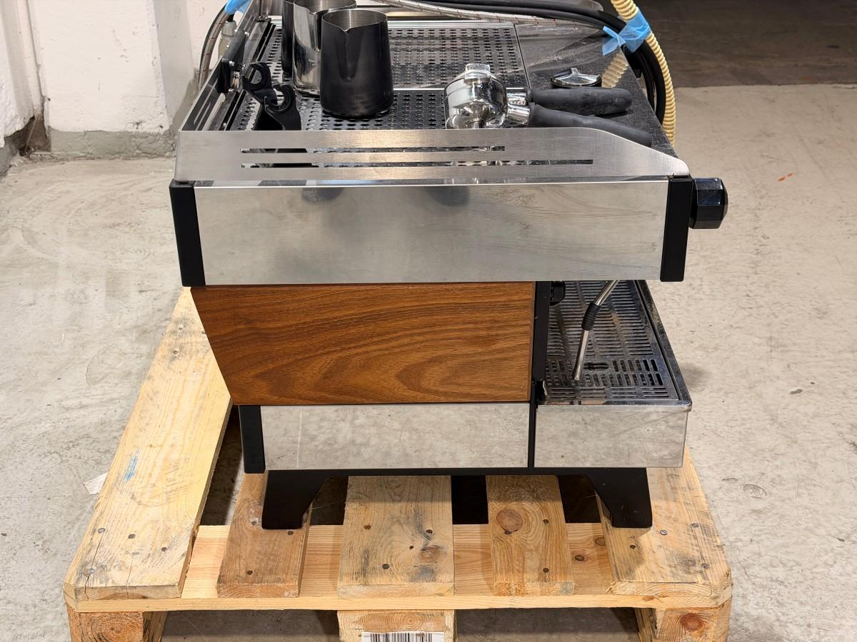 2023 La Marzocco Linea PB S 2AV HW espressomaskin