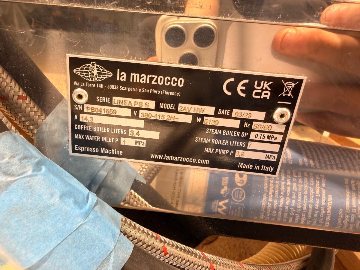 2023 La Marzocco Linea PB S 2AV HW espressomaskin