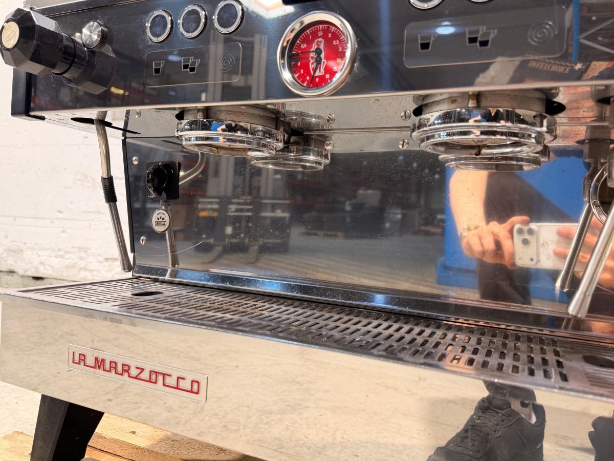2023 La Marzocco Linea PB S 2AV HW espressomaskin