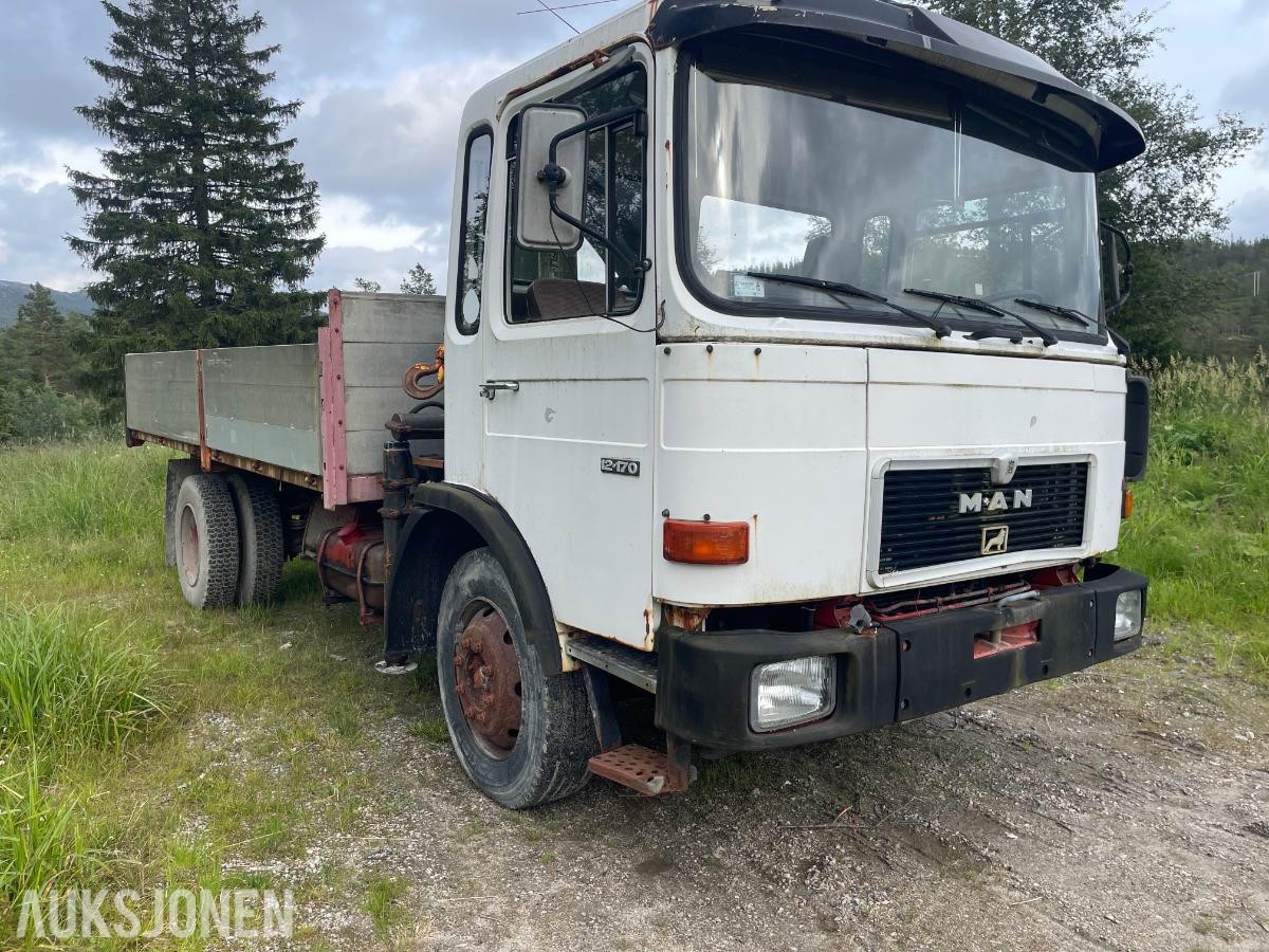 1986 MAN 12.170 F Med kran
