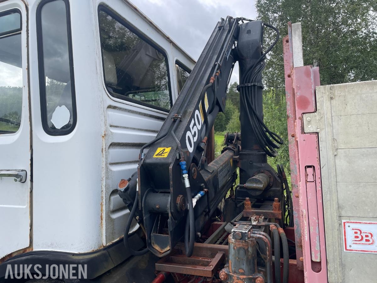 1986 MAN 12.170 F Med kran