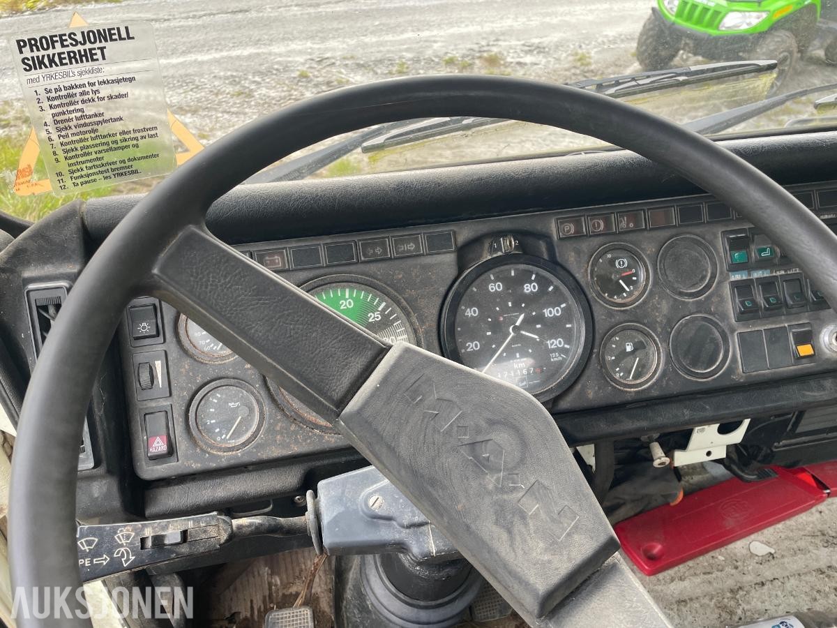 1986 MAN 12.170 F Med kran