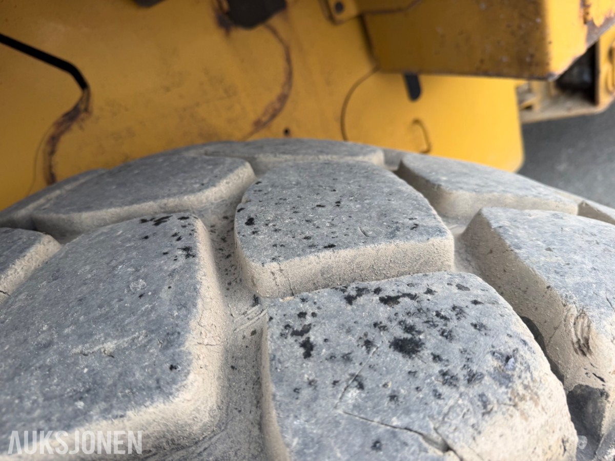 2013 Cat 938K Hjullaster. nylig sertifisert. Vekt i skuffe