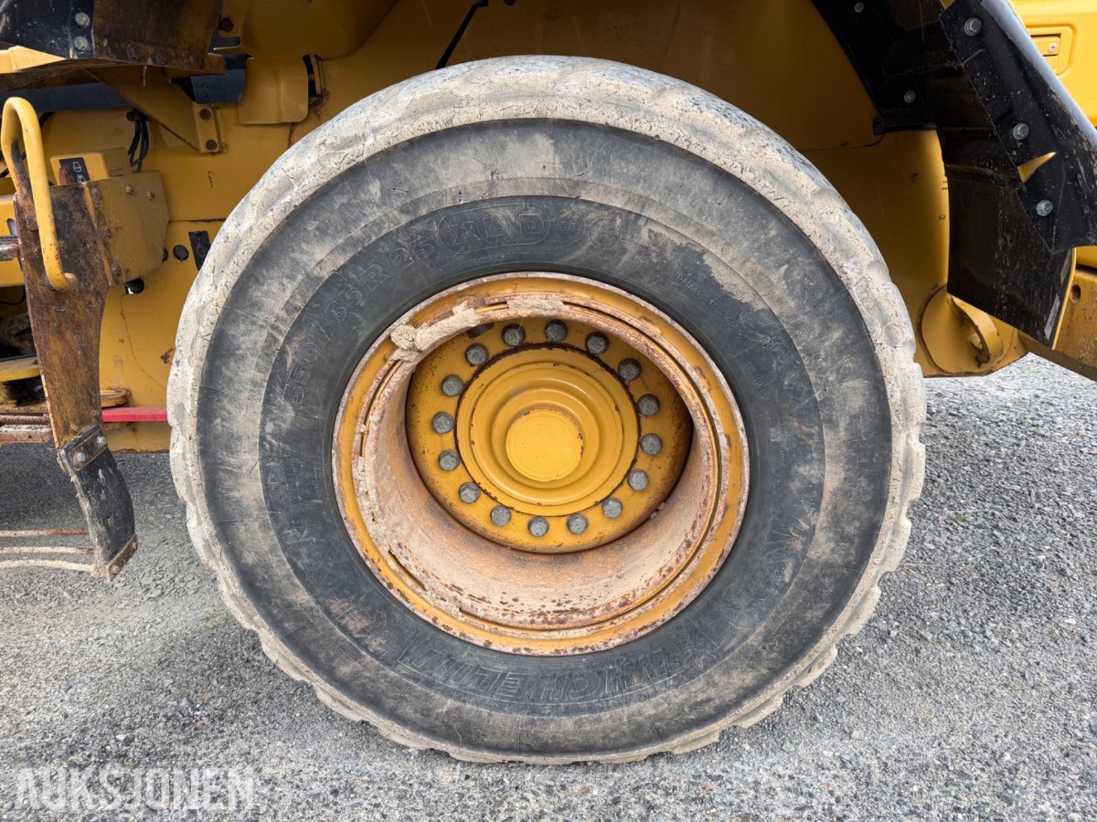 2013 Cat 938K Hjullaster. nylig sertifisert. Vekt i skuffe