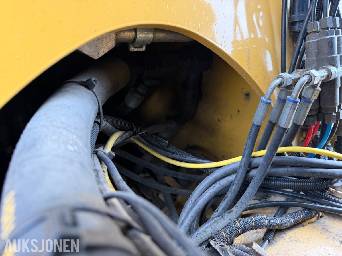 2013 Cat 938K Hjullaster. nylig sertifisert. Vekt i skuffe