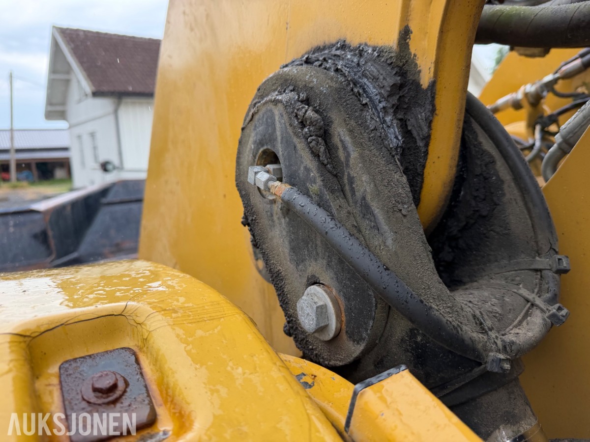 2013 Cat 938K Hjullaster. nylig sertifisert. Vekt i skuffe