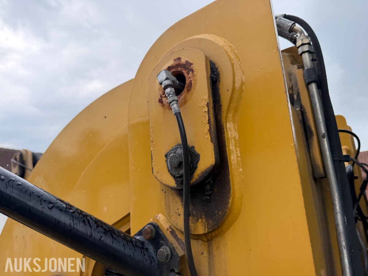 2013 Cat 938K Hjullaster. nylig sertifisert. Vekt i skuffe