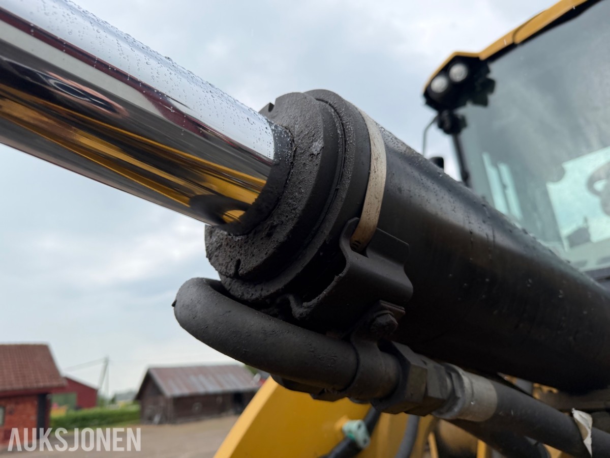 2013 Cat 938K Hjullaster. nylig sertifisert. Vekt i skuffe