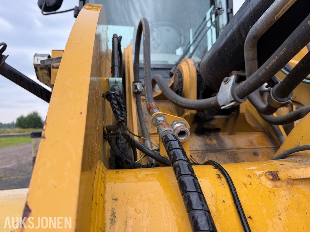 2013 Cat 938K Hjullaster. nylig sertifisert. Vekt i skuffe
