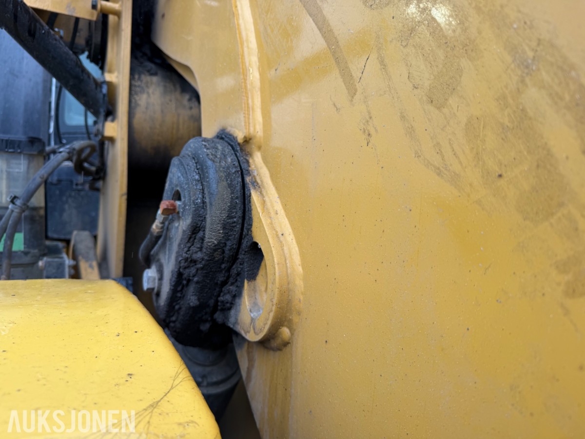 2013 Cat 938K Hjullaster. nylig sertifisert. Vekt i skuffe