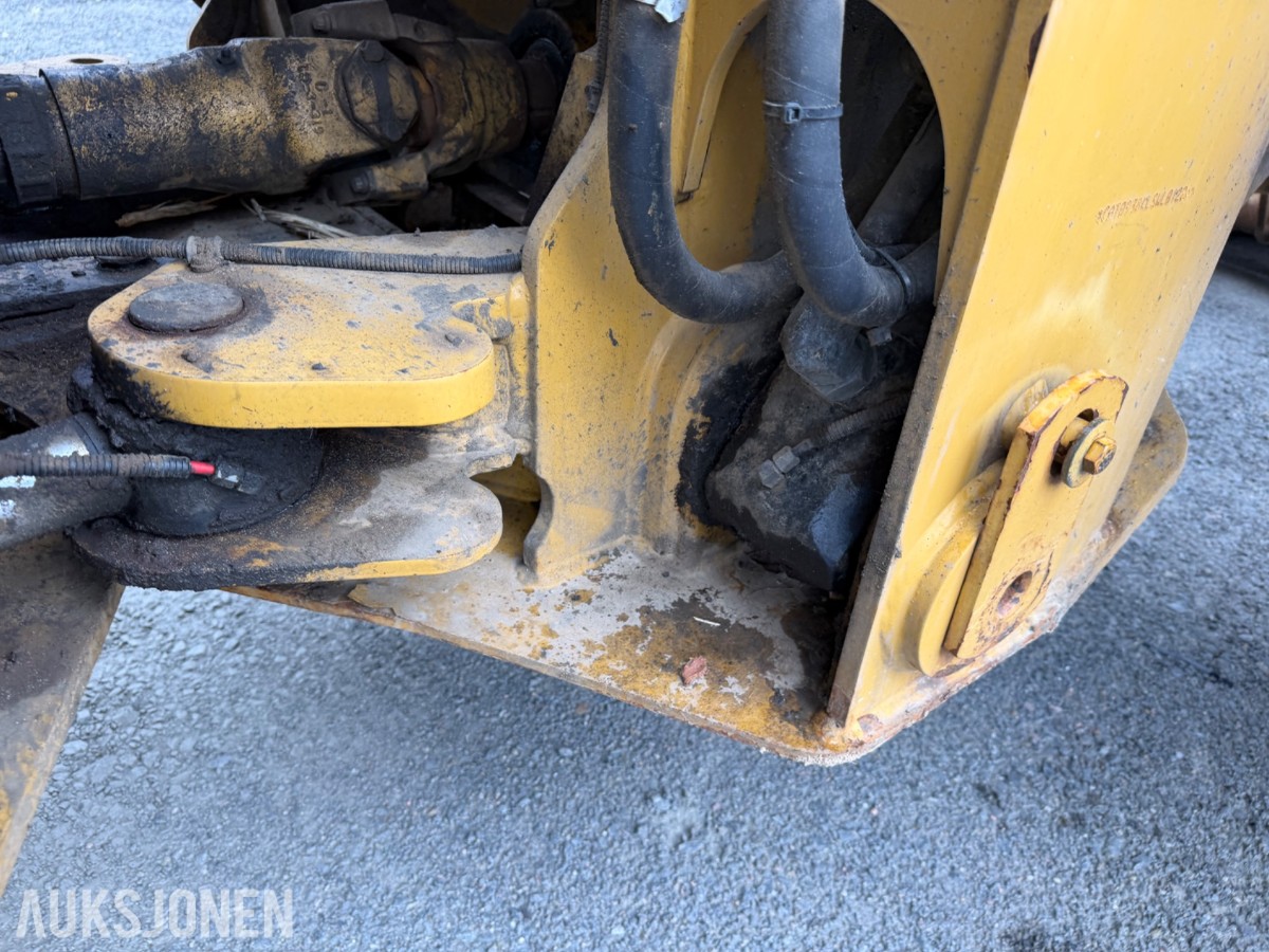2013 Cat 938K Hjullaster. nylig sertifisert. Vekt i skuffe