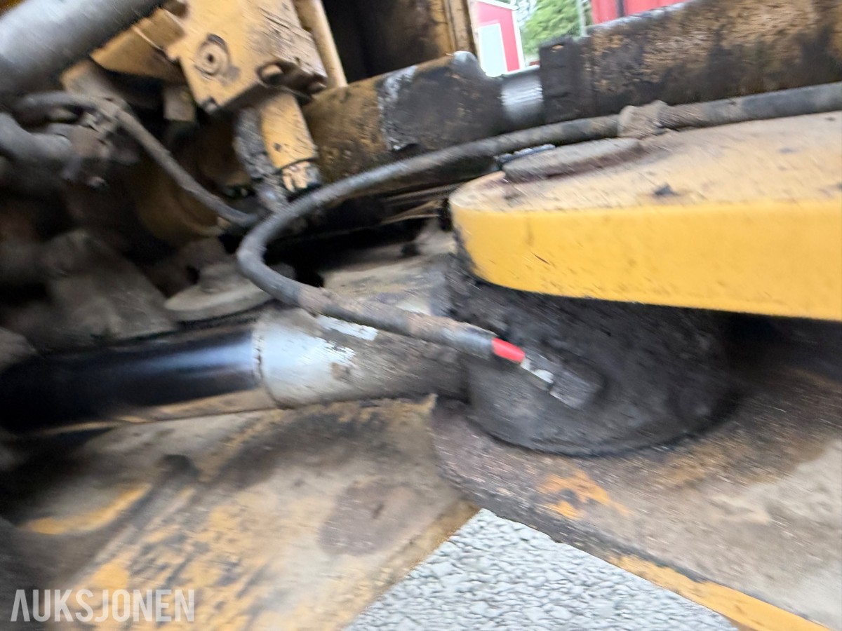 2013 Cat 938K Hjullaster. nylig sertifisert. Vekt i skuffe