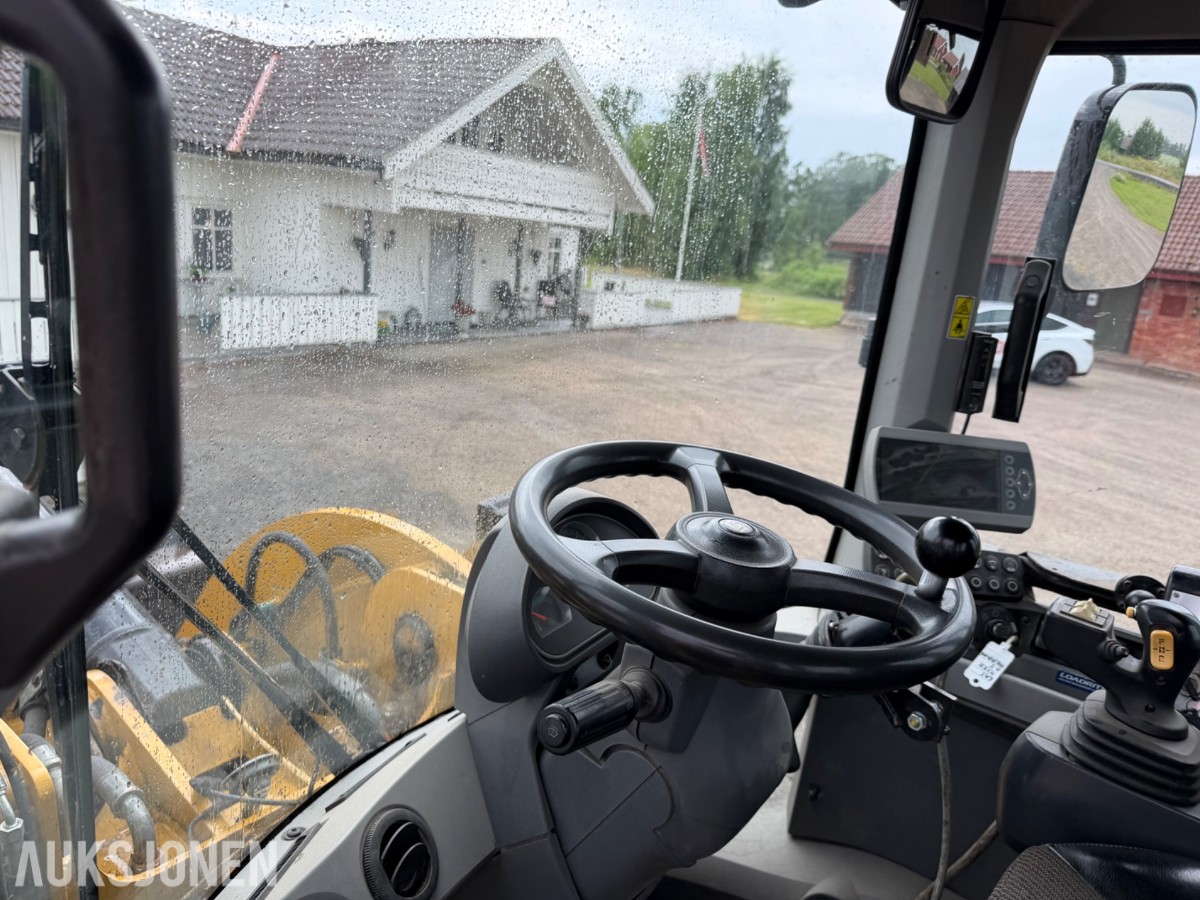 2013 Cat 938K Hjullaster. nylig sertifisert. Vekt i skuffe