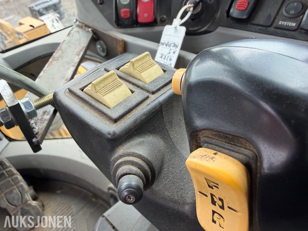 2013 Cat 938K Hjullaster. nylig sertifisert. Vekt i skuffe