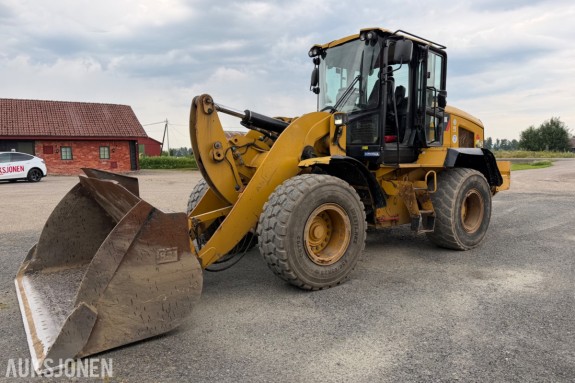 2013 Cat 938K Hjullaster. nylig sertifisert. Vekt i skuffe