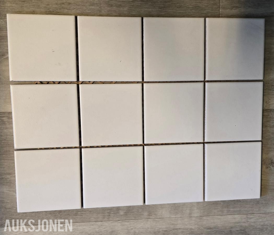 2026 Flis Hvit / Beige, ca 1000 m2 totalt