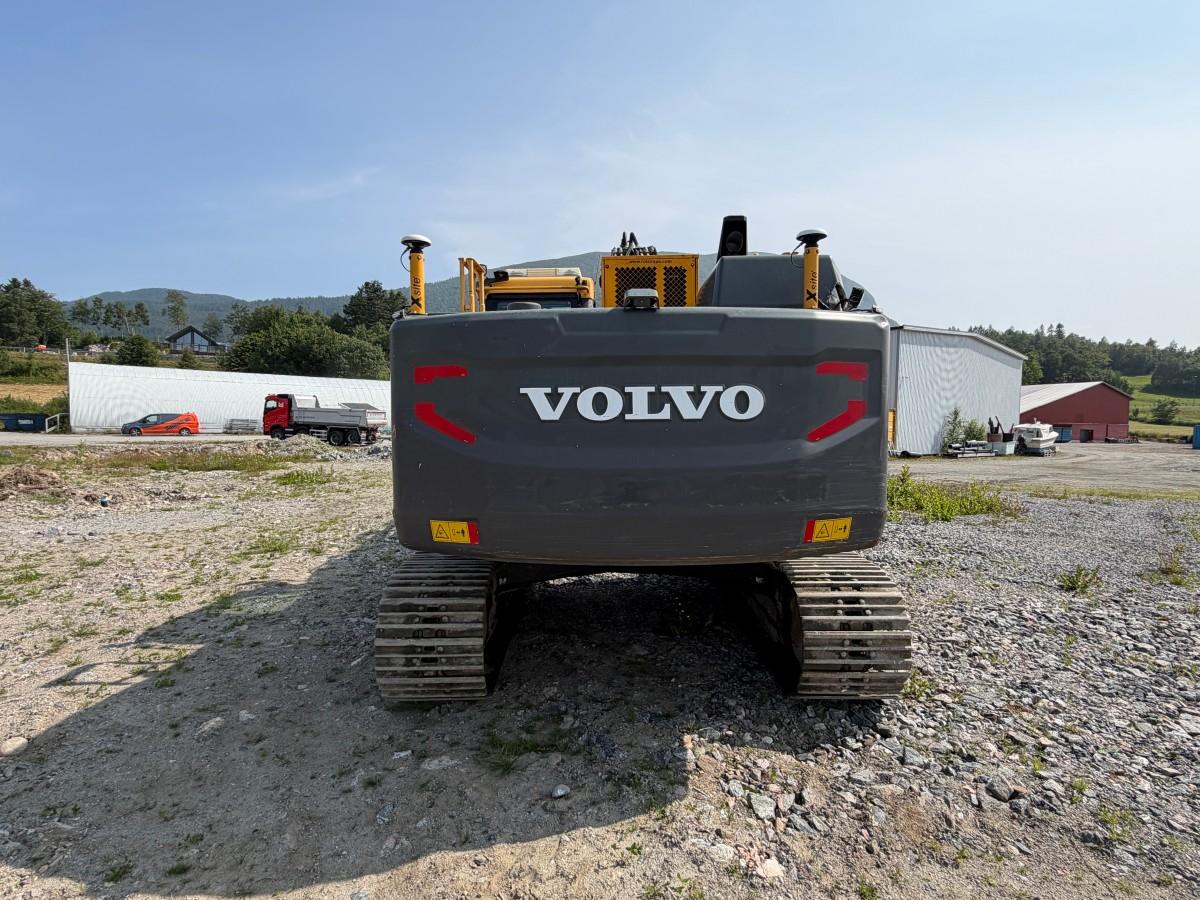 Volvo EC220E gravemaskin med Ilmeg/Montabert borerigg og Rotair kompressor- Maskinstyring - 2015 - 13447r