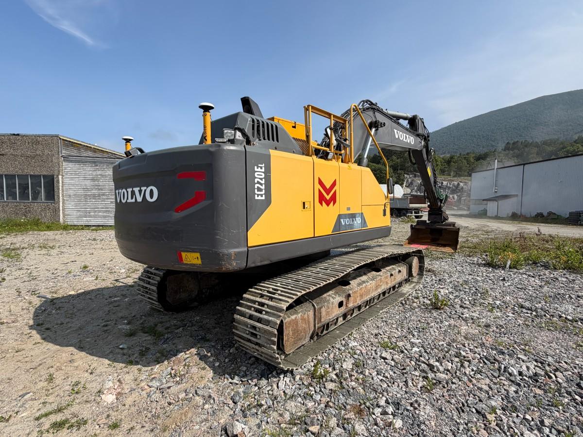 Volvo EC220E gravemaskin med Ilmeg/Montabert borerigg og Rotair kompressor- Maskinstyring - 2015 - 13447r