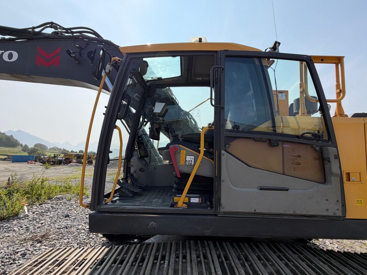 Volvo EC220E gravemaskin med Ilmeg/Montabert borerigg og Rotair kompressor- Maskinstyring - 2015 - 13447r