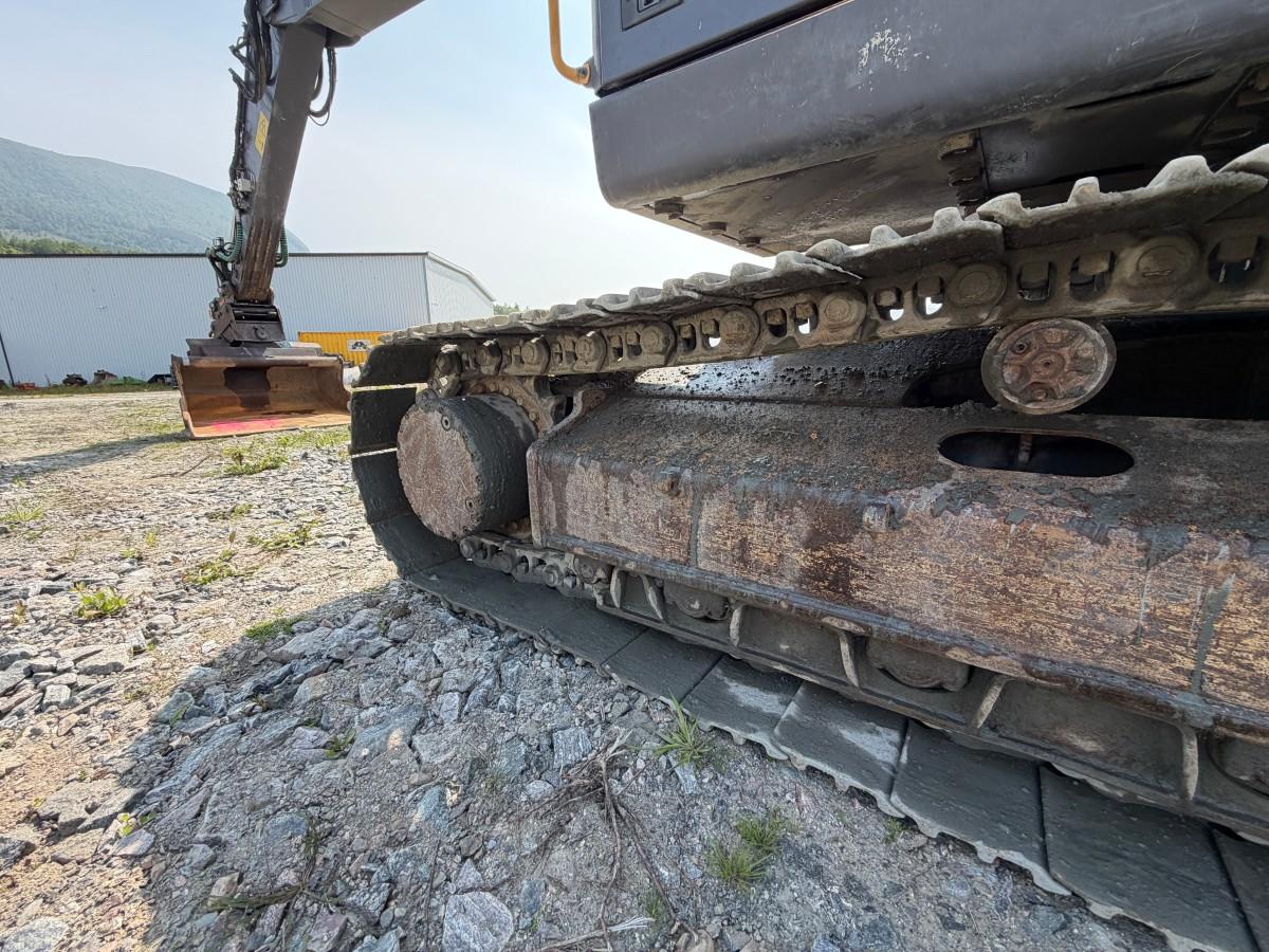 Volvo EC220E gravemaskin med Ilmeg/Montabert borerigg og Rotair kompressor- Maskinstyring - 2015 - 13447r