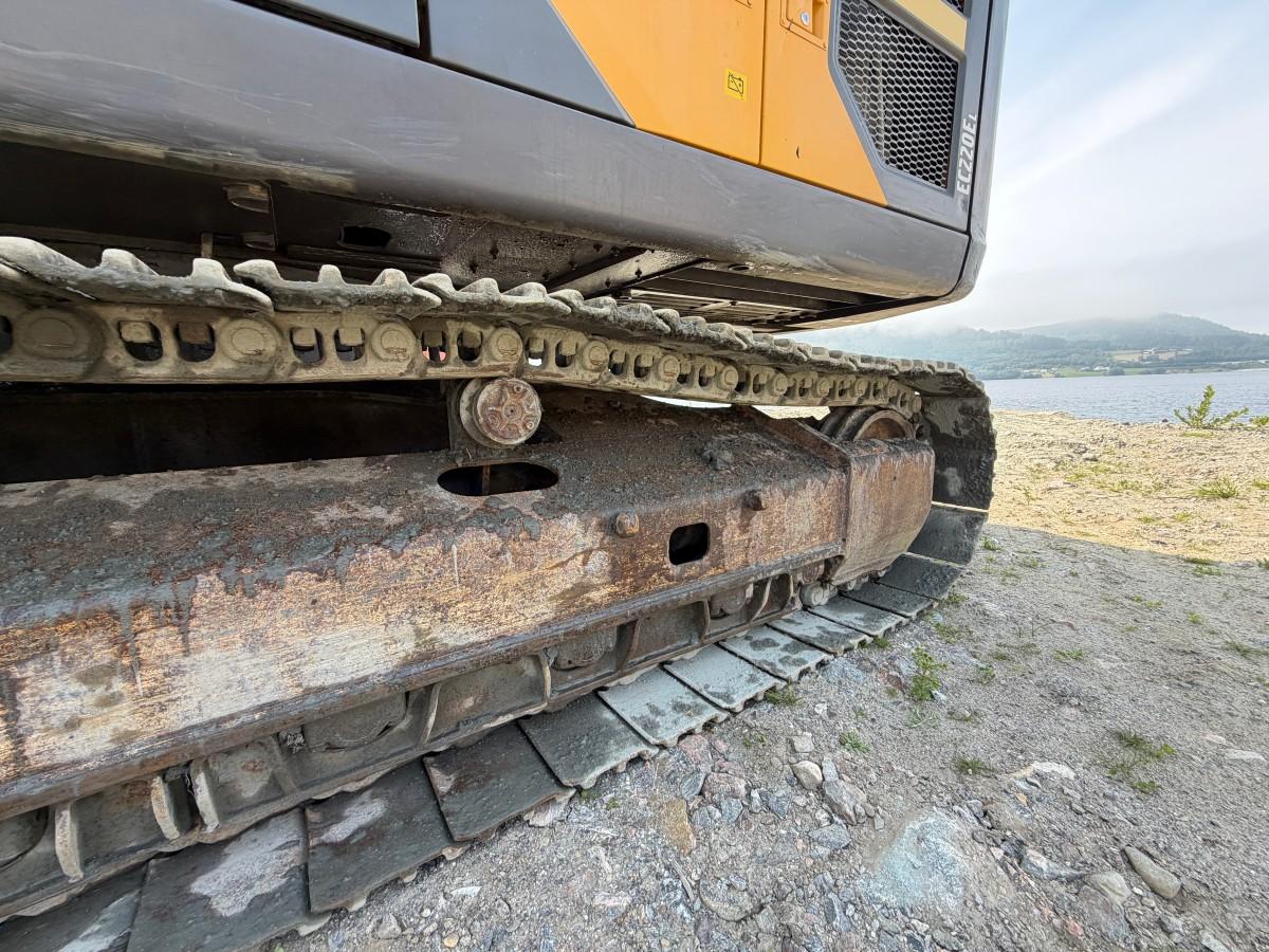 Volvo EC220E gravemaskin med Ilmeg/Montabert borerigg og Rotair kompressor- Maskinstyring - 2015 - 13447r