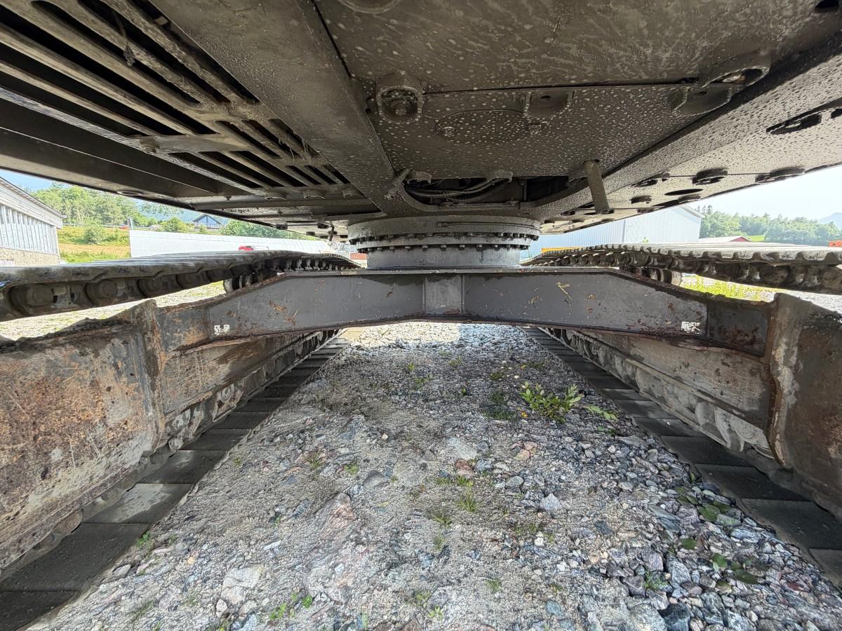 Volvo EC220E gravemaskin med Ilmeg/Montabert borerigg og Rotair kompressor- Maskinstyring - 2015 - 13447r