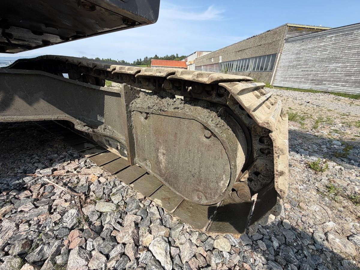 Volvo EC220E gravemaskin med Ilmeg/Montabert borerigg og Rotair kompressor- Maskinstyring - 2015 - 13447r