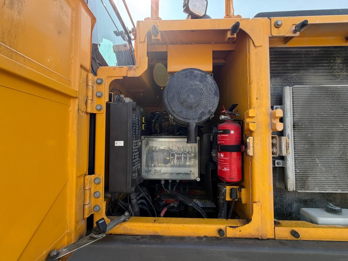 Volvo EC220E gravemaskin med Ilmeg/Montabert borerigg og Rotair kompressor- Maskinstyring - 2015 - 13447r