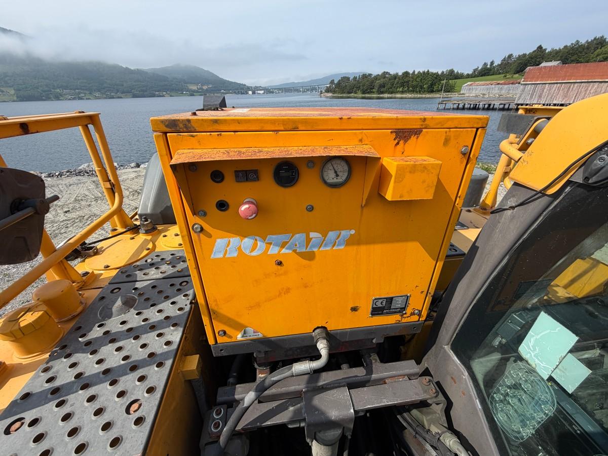 Volvo EC220E gravemaskin med Ilmeg/Montabert borerigg og Rotair kompressor- Maskinstyring - 2015 - 13447r