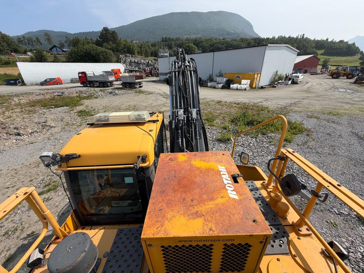 Volvo EC220E gravemaskin med Ilmeg/Montabert borerigg og Rotair kompressor- Maskinstyring - 2015 - 13447r