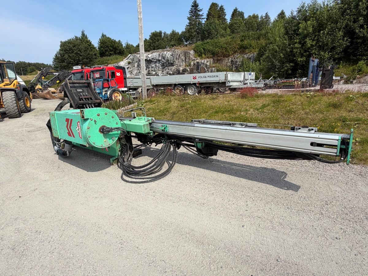Volvo EC220E gravemaskin med Ilmeg/Montabert borerigg og Rotair kompressor- Maskinstyring - 2015 - 13447r