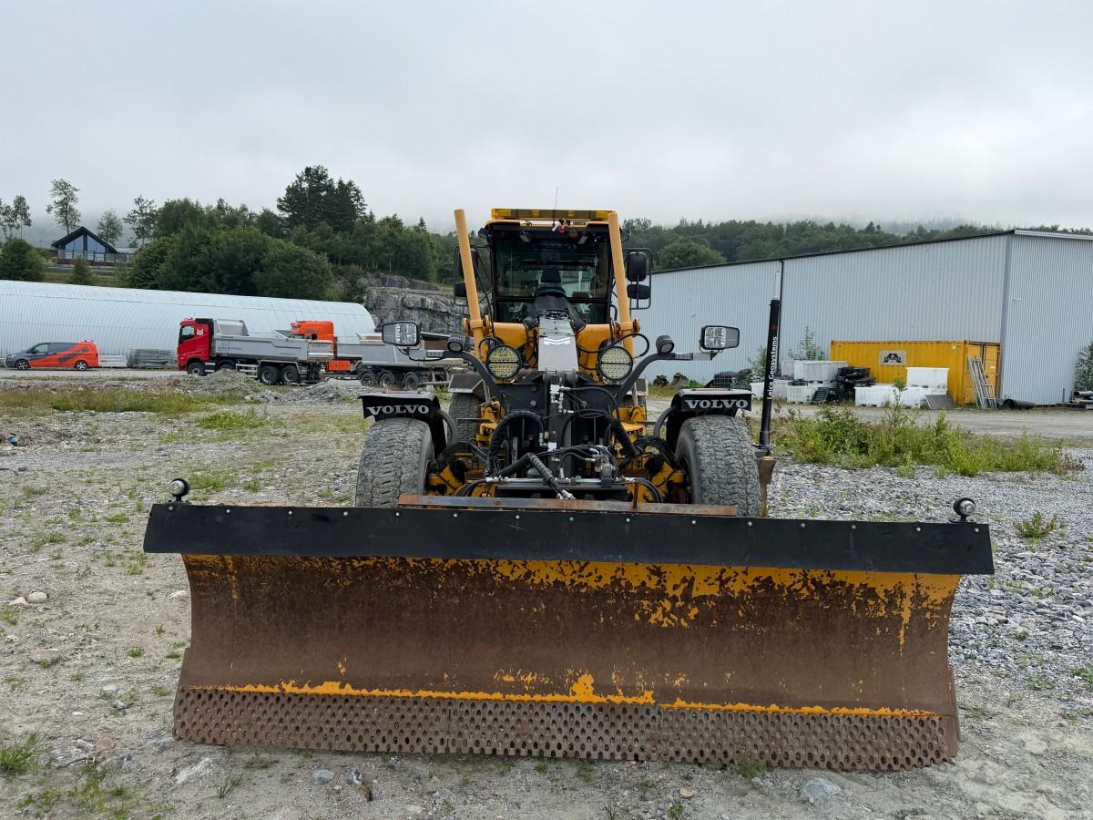 2013 Volvo G946B veihøvel med maskinstyring, frontskjær og midtblad