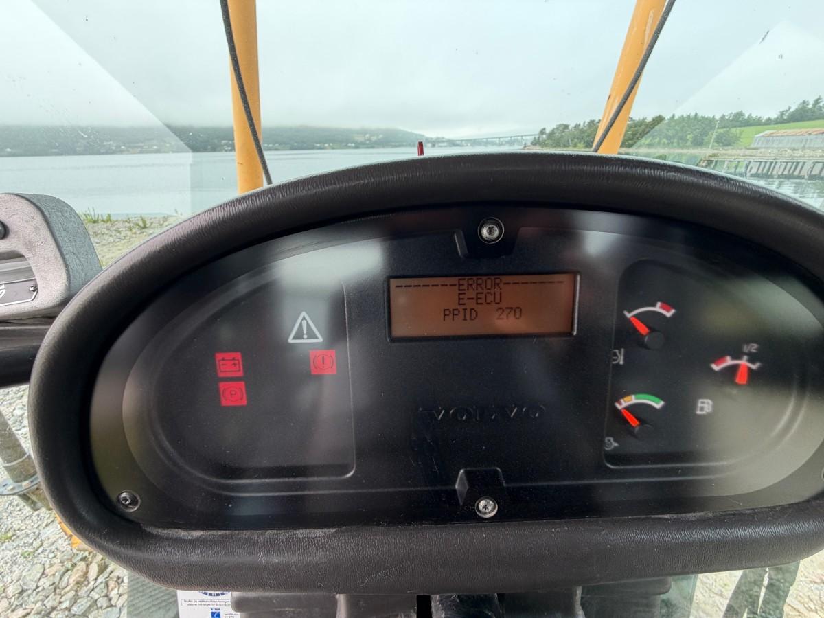 2013 Volvo G946B veihøvel med maskinstyring, frontskjær og midtblad
