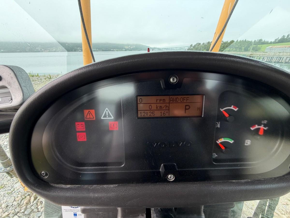 2013 Volvo G946B veihøvel med maskinstyring, frontskjær og midtblad