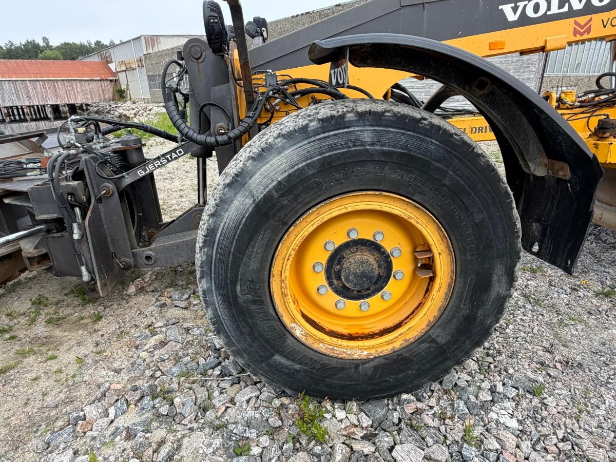 2013 Volvo G946B veihøvel med maskinstyring, frontskjær og midtblad