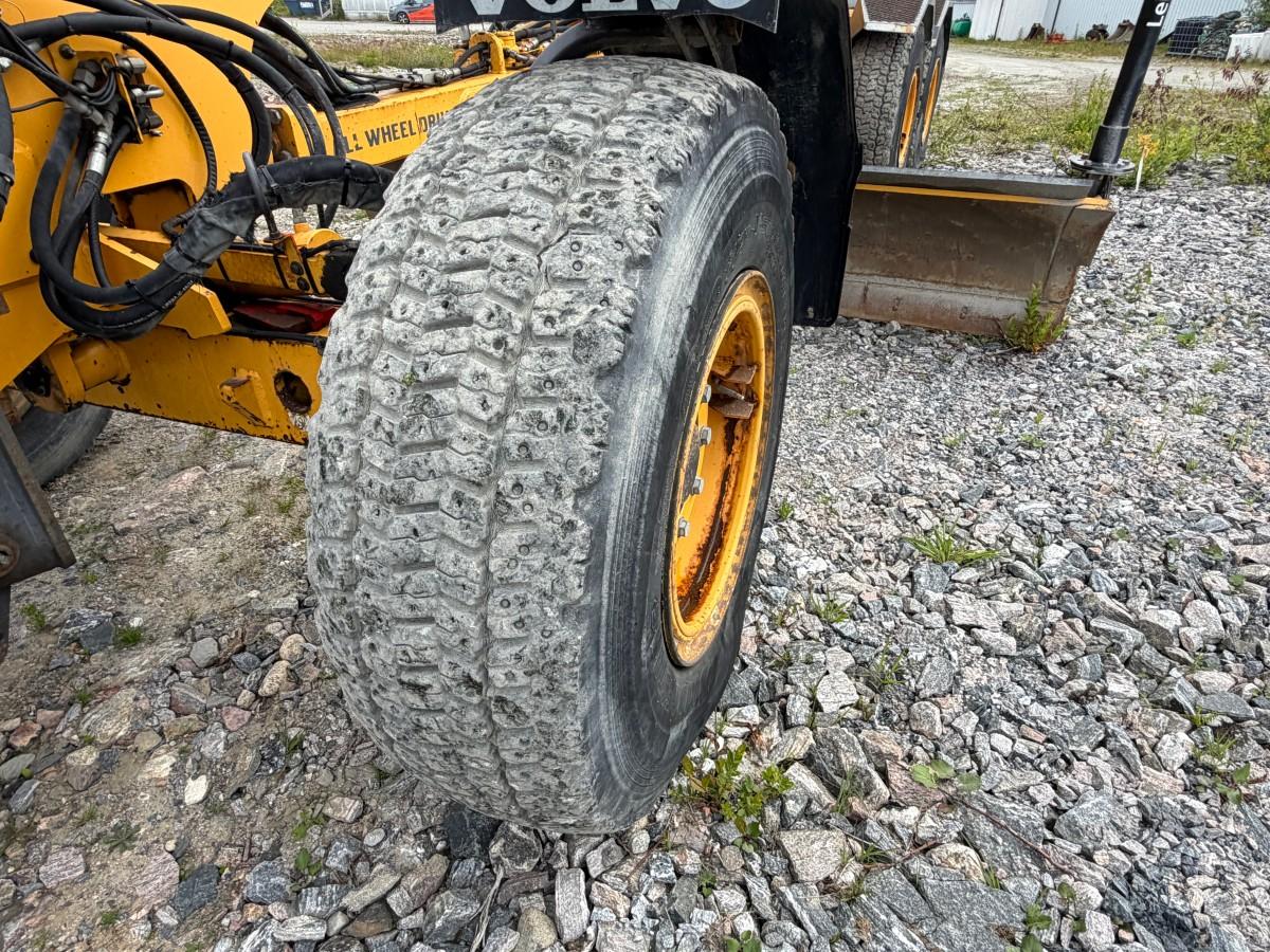 2013 Volvo G946B veihøvel med maskinstyring, frontskjær og midtblad