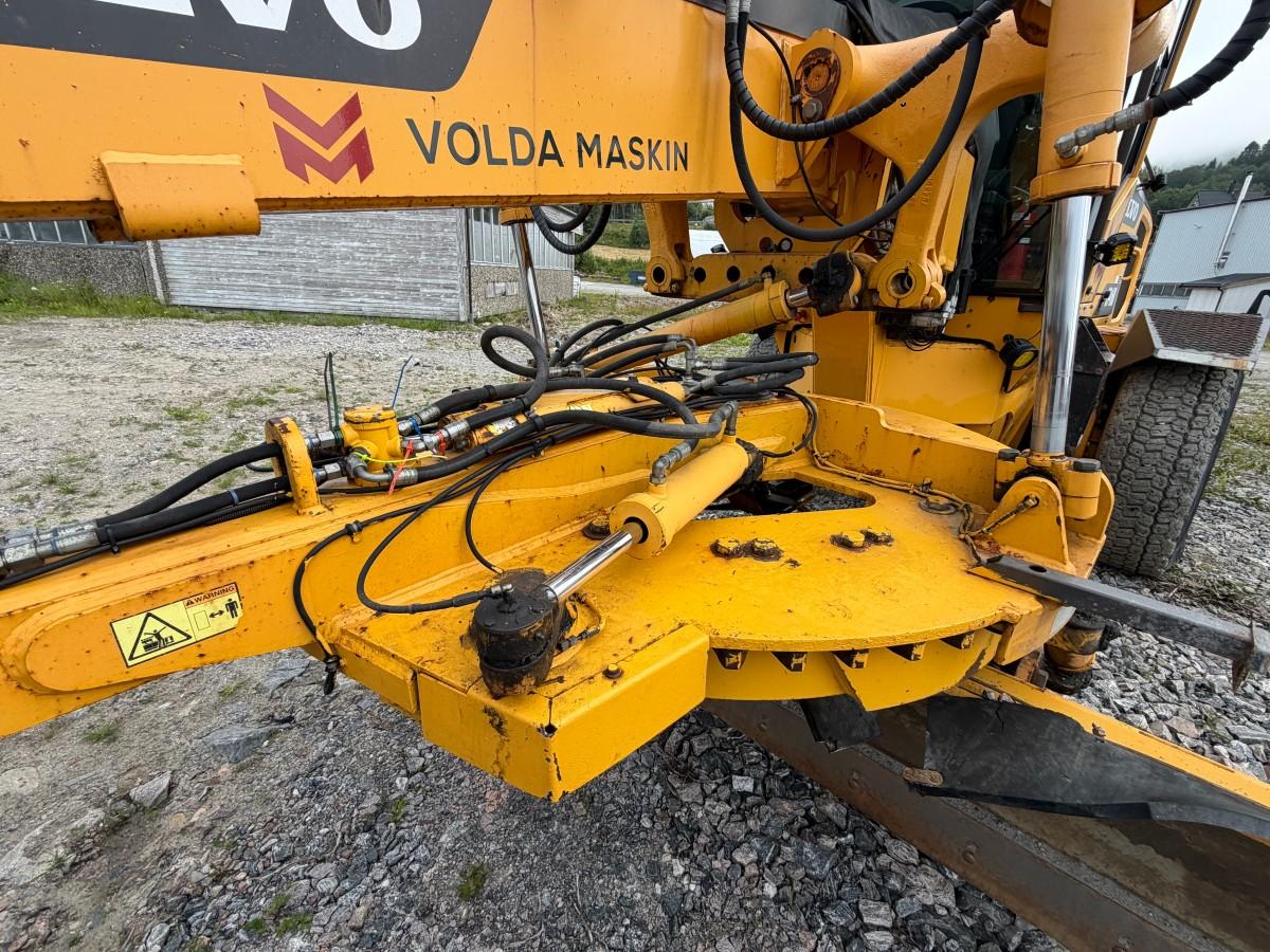 2013 Volvo G946B veihøvel med maskinstyring, frontskjær og midtblad