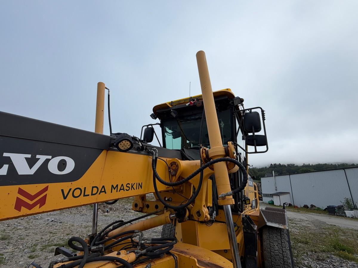 2013 Volvo G946B veihøvel med maskinstyring, frontskjær og midtblad