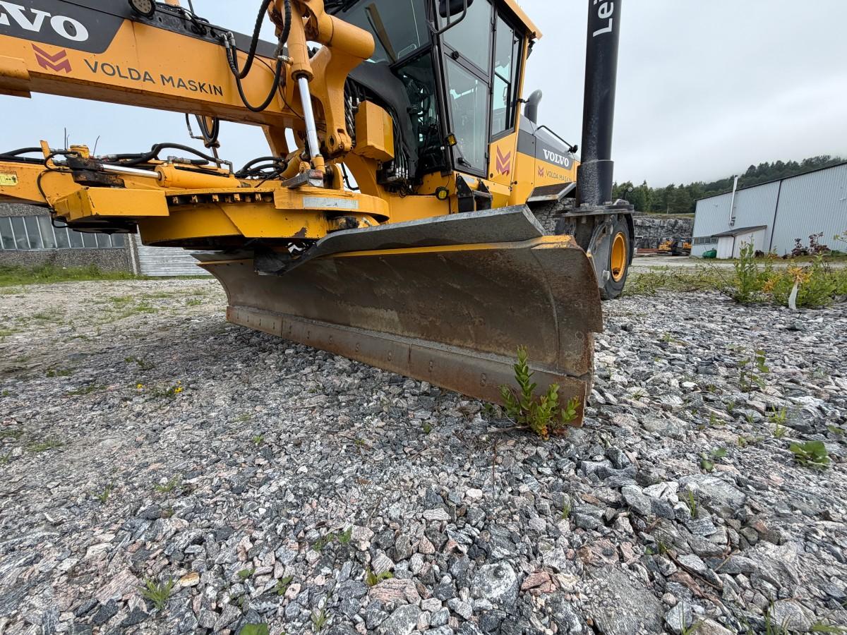 2013 Volvo G946B veihøvel med maskinstyring, frontskjær og midtblad