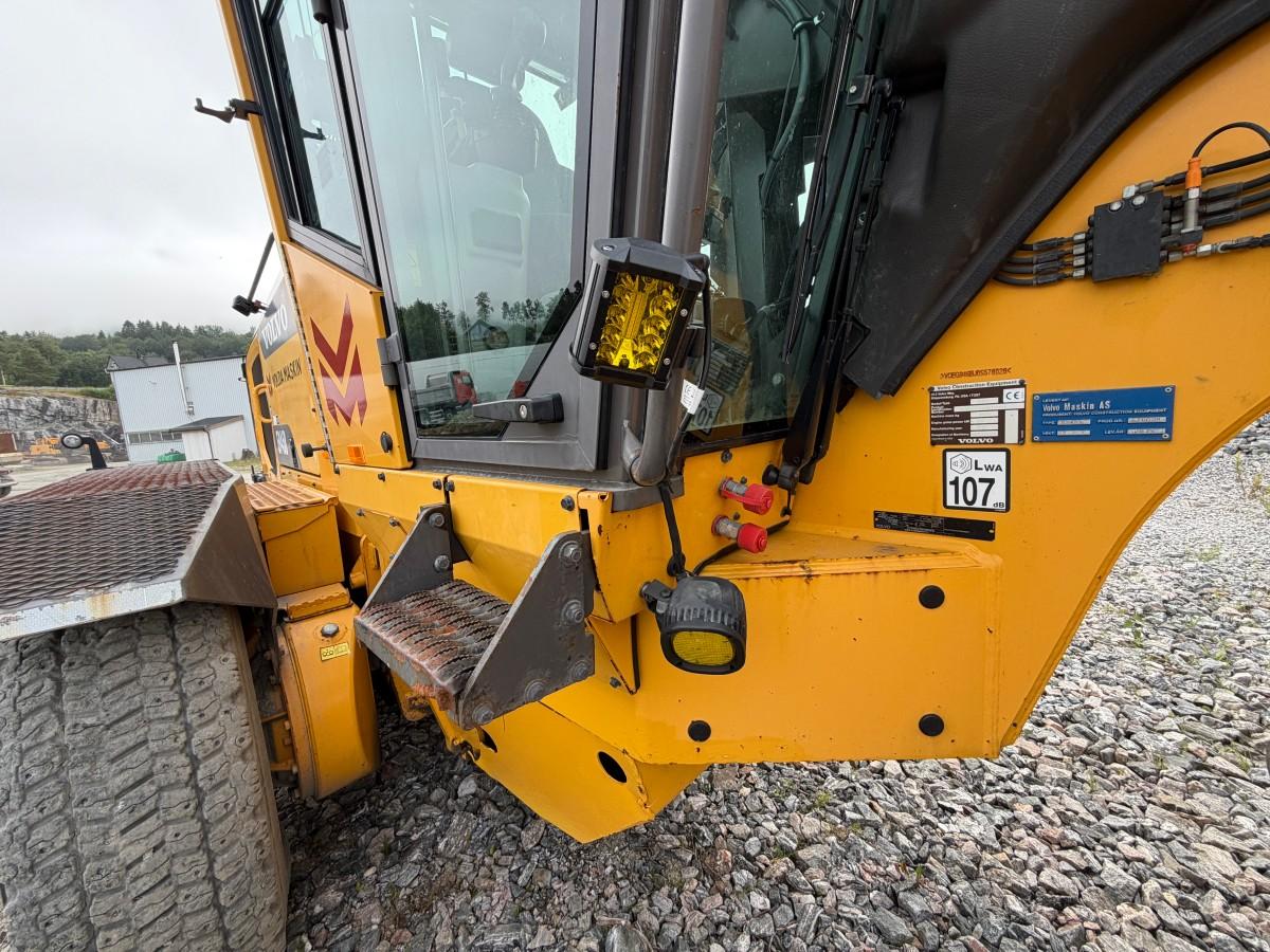 2013 Volvo G946B veihøvel med maskinstyring, frontskjær og midtblad