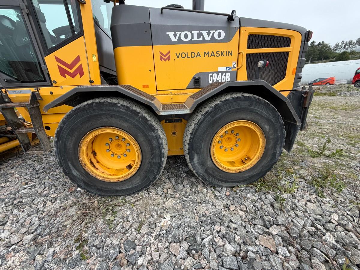 2013 Volvo G946B veihøvel med maskinstyring, frontskjær og midtblad