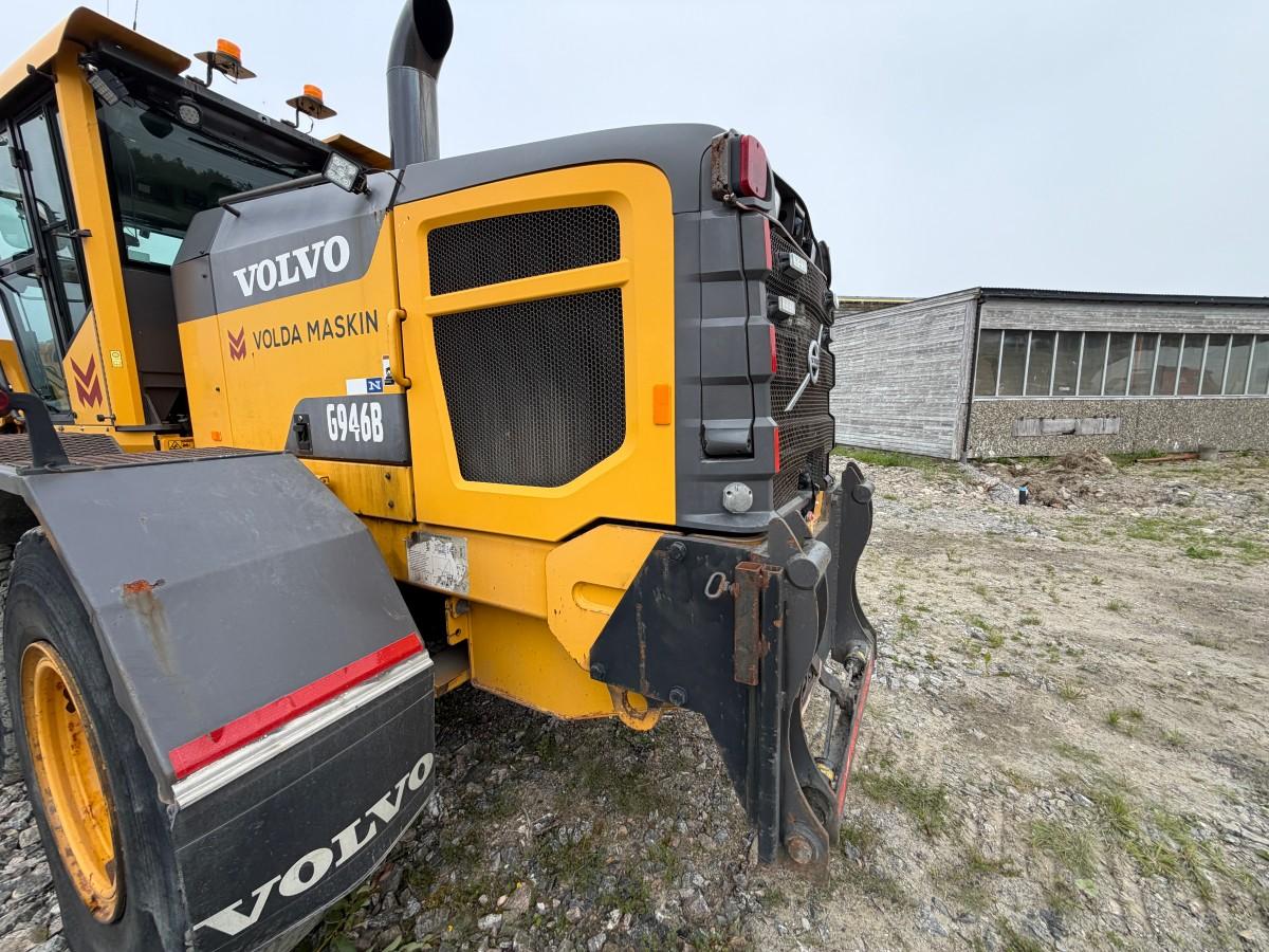 2013 Volvo G946B veihøvel med maskinstyring, frontskjær og midtblad