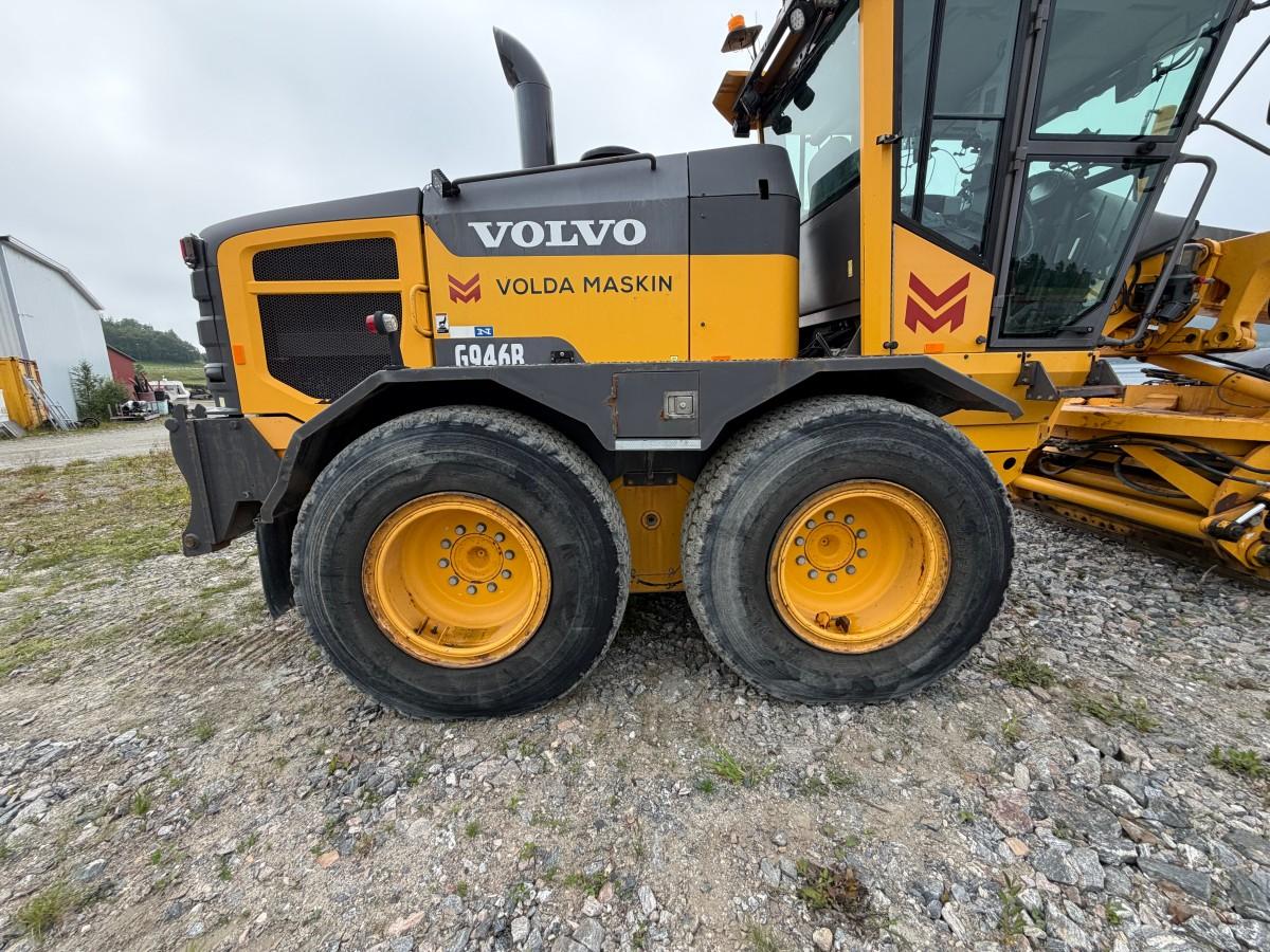 2013 Volvo G946B veihøvel med maskinstyring, frontskjær og midtblad